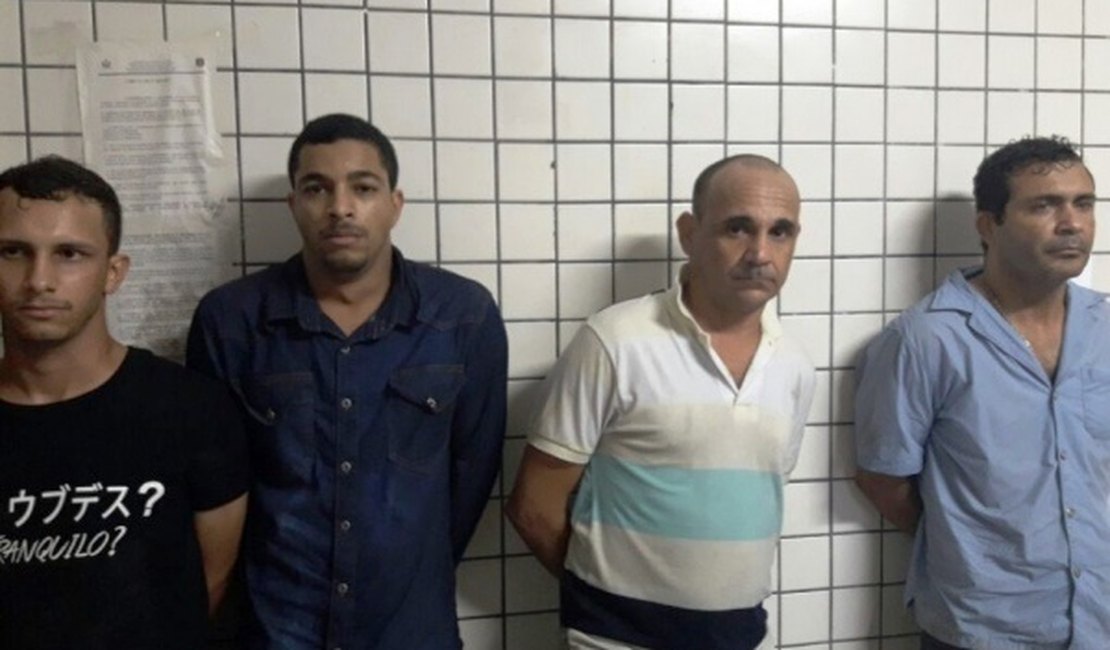 Acusados por roubo de celulares são presos em Junqueiro