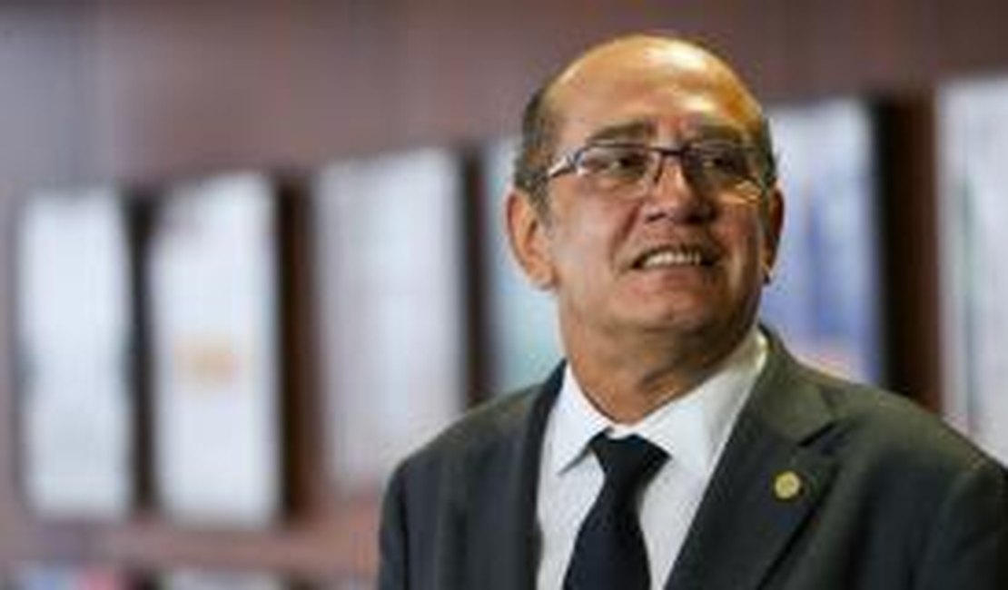 Ministro Gilmar Mendes manda soltar Garotinho