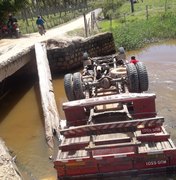 Caminhão cai de ponte de madeira na zona rural de Maragogi