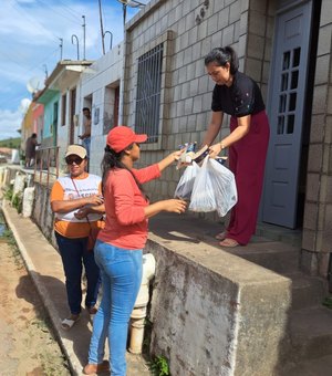Prefeitura de Jacuípe entrega peixe e arroz