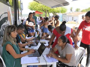 Caravana da Liberdade leva informação e serviços gratuitos para comunidade quilombola de Penedo
