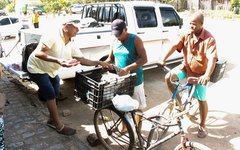 Última entrega de cestas básicas para mais de 100 famílias