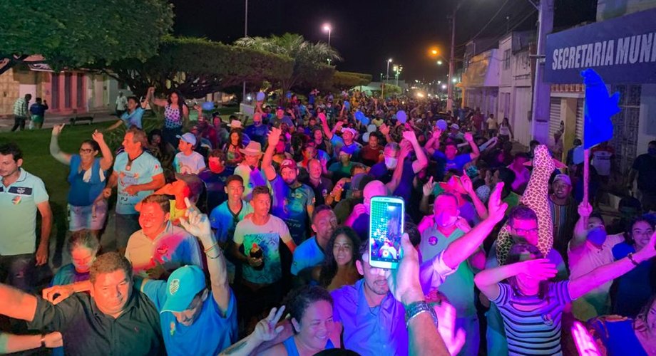 População de Paulo Jacinto vai as ruas em apoio em apoio à candidatura de Chicão