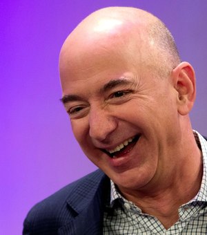 Com US$ 90,6 bi, dono da Amazon passa Bill Gates e é o mais rico do mundo