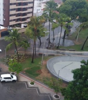 Fortes chuvas atingem Alagoas e deixam bairros sem energia em Maceió