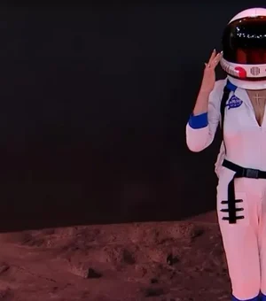'Xô, Terra plana': Ana Maria faz o 'Mais Você' vestida de astronauta