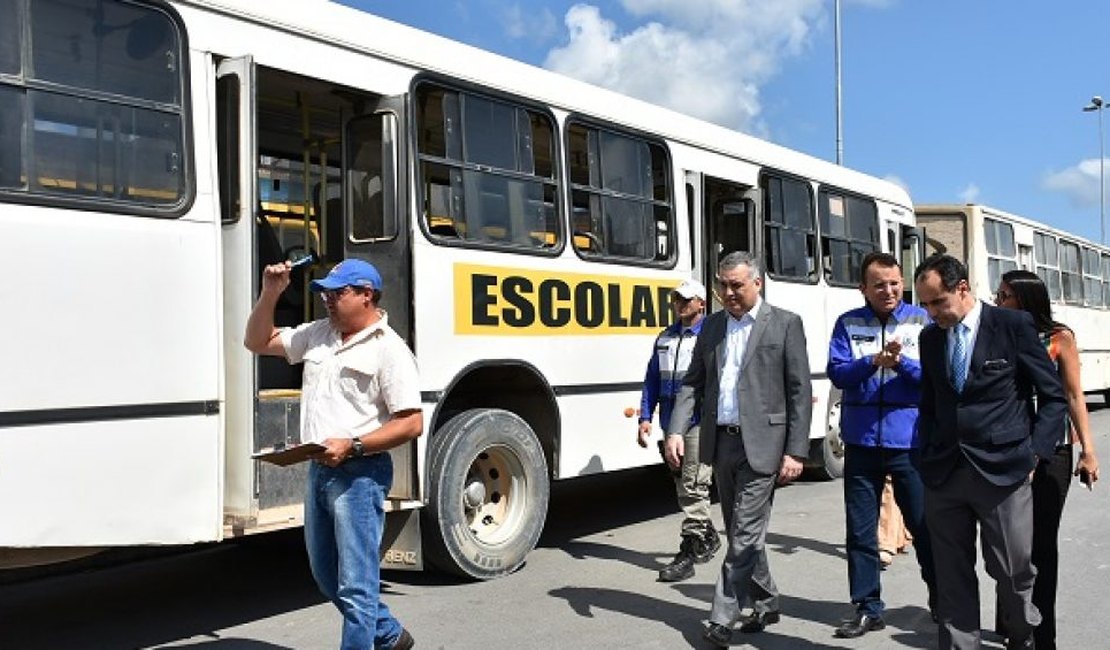 Justiça determina que Prefeitura de São Luís ofereça transporte escolar adequado