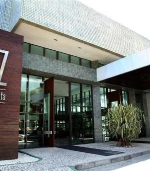 Hotel Ritz é acusado de submeter trabalhadores a excesso de jornada