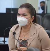 Servidores que não devolverem dinheiro do auxílio emergencial serão demitidos, diz deputada alagoana