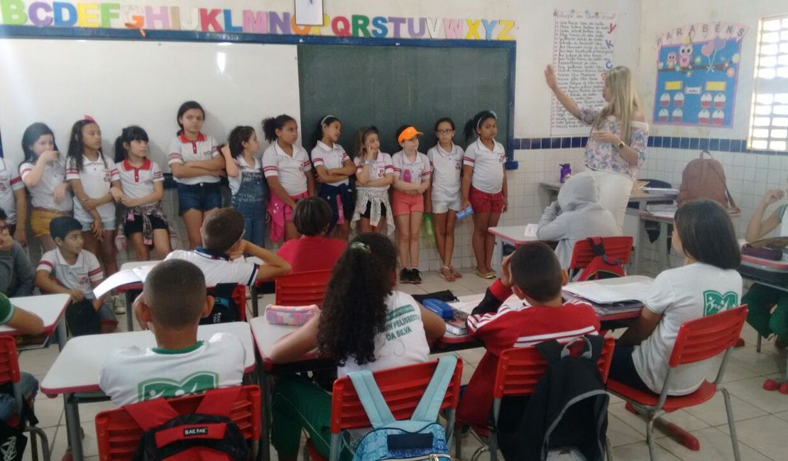 Escola da rede municipal de ensino de Arapiraca compartilha projetos