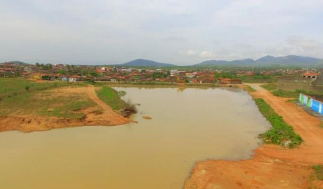 [Vídeo] Fortes chuvas ameaçam barragens de Canapi e preocupam moradores da região