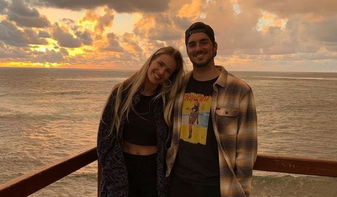 Gabriel Medina se declara para Yasmin Brunet após polêmicas