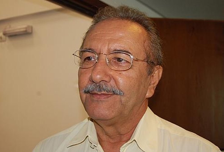 PSDB acusa PMDB de aliciar prefeitos tucanos