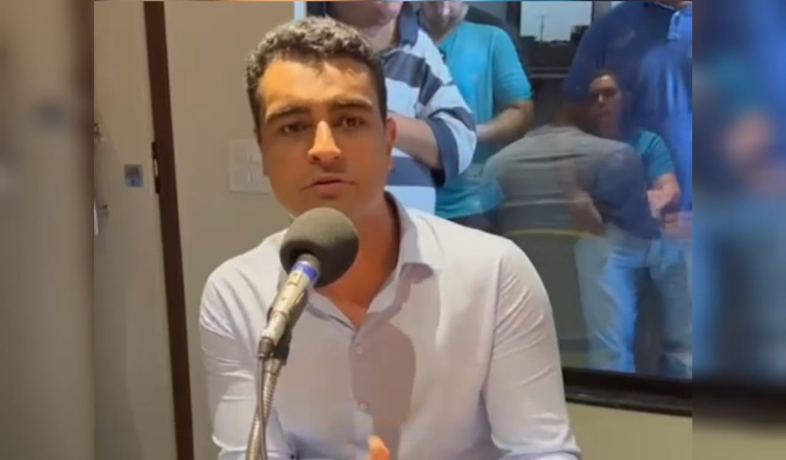[VIDEO] Em rádio na cidade de Paulo Dantas, JHC alfineta governador sobre Operação Edema