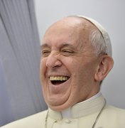 Papa Francisco coloca placa em seu quarto: “Proibido reclamar”