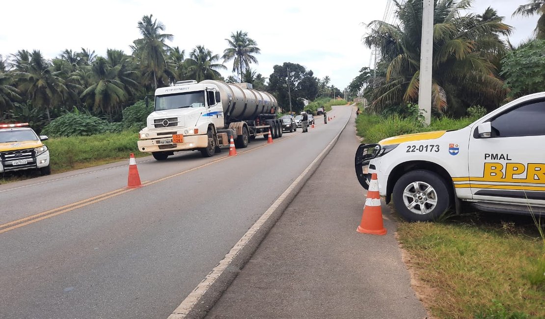 BPRv realiza operação no Litoral Sul alagoano e flagra doze condutores inabilitados