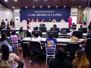 Câmara de Maceió realiza audiência para debater dificuldades de inserção de crianças com deficiência nas escolas municipais