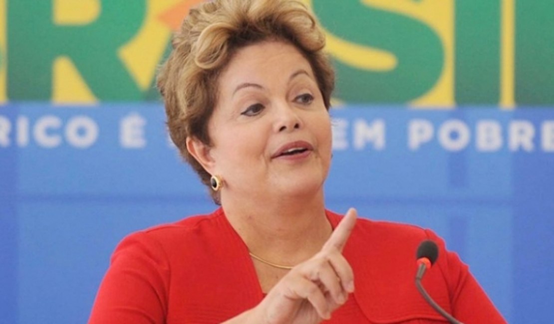 Apesar da crise, Dilma diz que não corta Bolsa Família