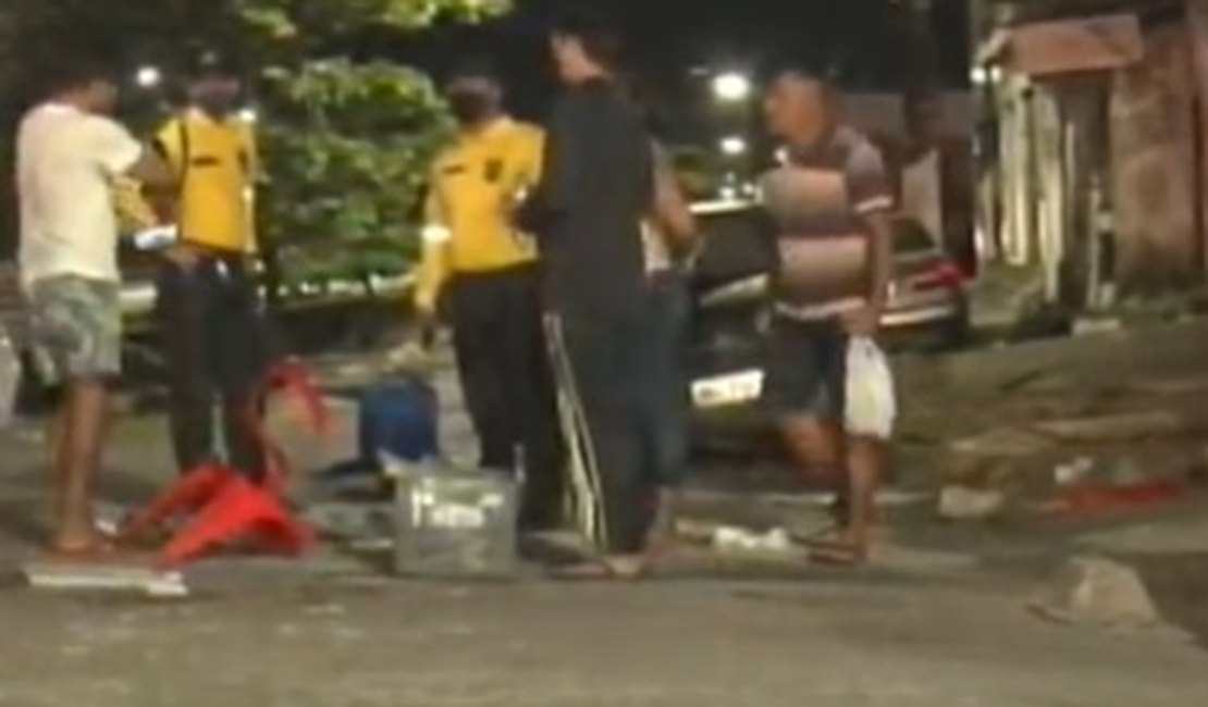 Homem embriagado invade galeto e deixa três pessoas feridas na Cambona