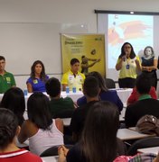 Atletas do Vôlei de Praia compartilham experiências com alunos em Maceió