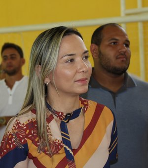 Prefeita de São Luís do Quitunde diz que união da oposição não preocupa