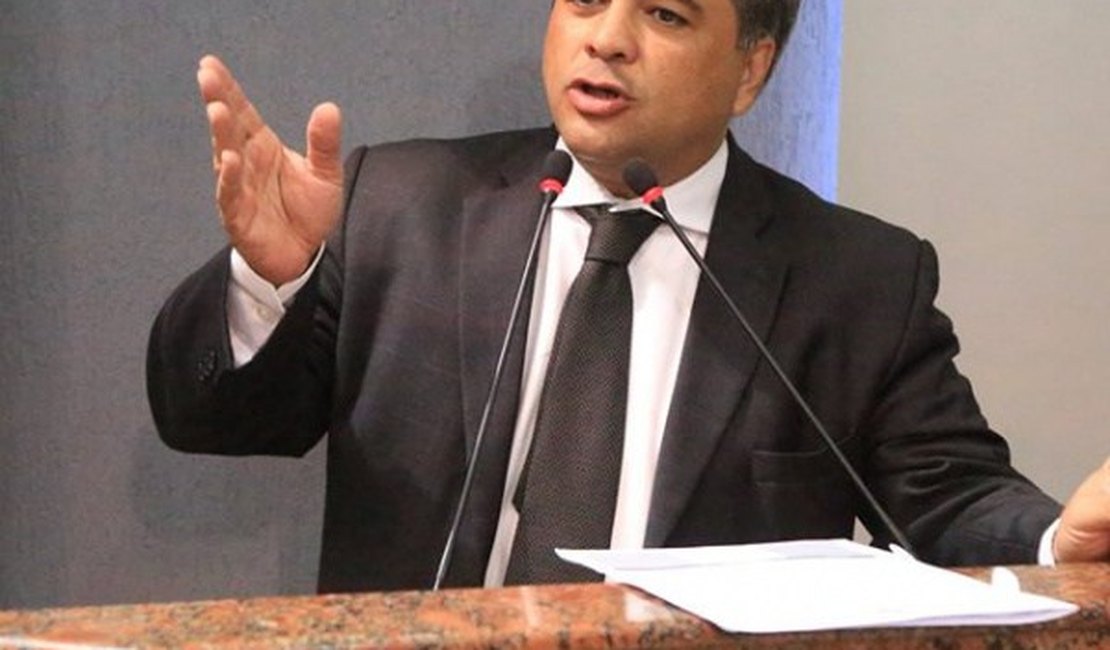 Vereador chama de “novela” negociações com servidores municipais