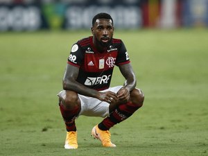 Com promessa de 'até logo', Gerson se despede do Flamengo após fazer história