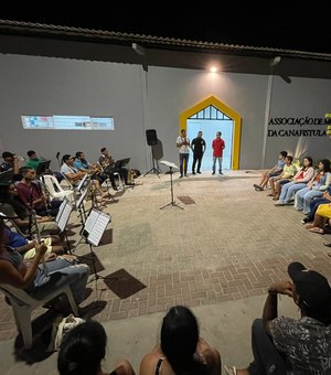 Associação de moradores do bairro Canafístula oferta 50 vagas para aula de música instrumental