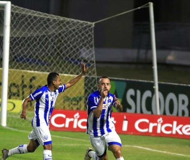 CSA pode perder Paulo Sérgio para duelo contra o Operário