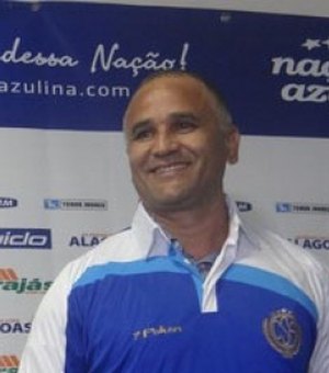 Oliveira Canindé permanecerá no comando do CSA na série D