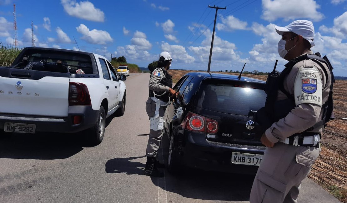BPRv flagra irregularidades de trânsito na rodovia AL 105