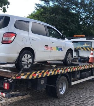 SMTT autua e remove veículos clandestinos durante fiscalização