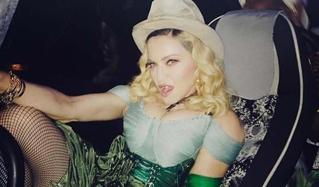Madonna vai dirigir sua biografia para tirá-la das mãos de 'homens misóginos'