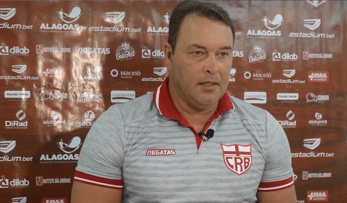 Roberto Fernandes destaca competitividade do CRB antes de duelo contra o Bahia