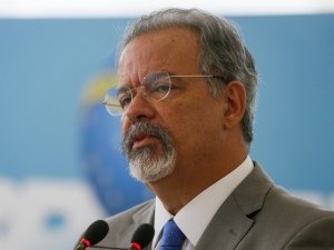 Segurança de candidatos será ampliada em 60%, diz ministro