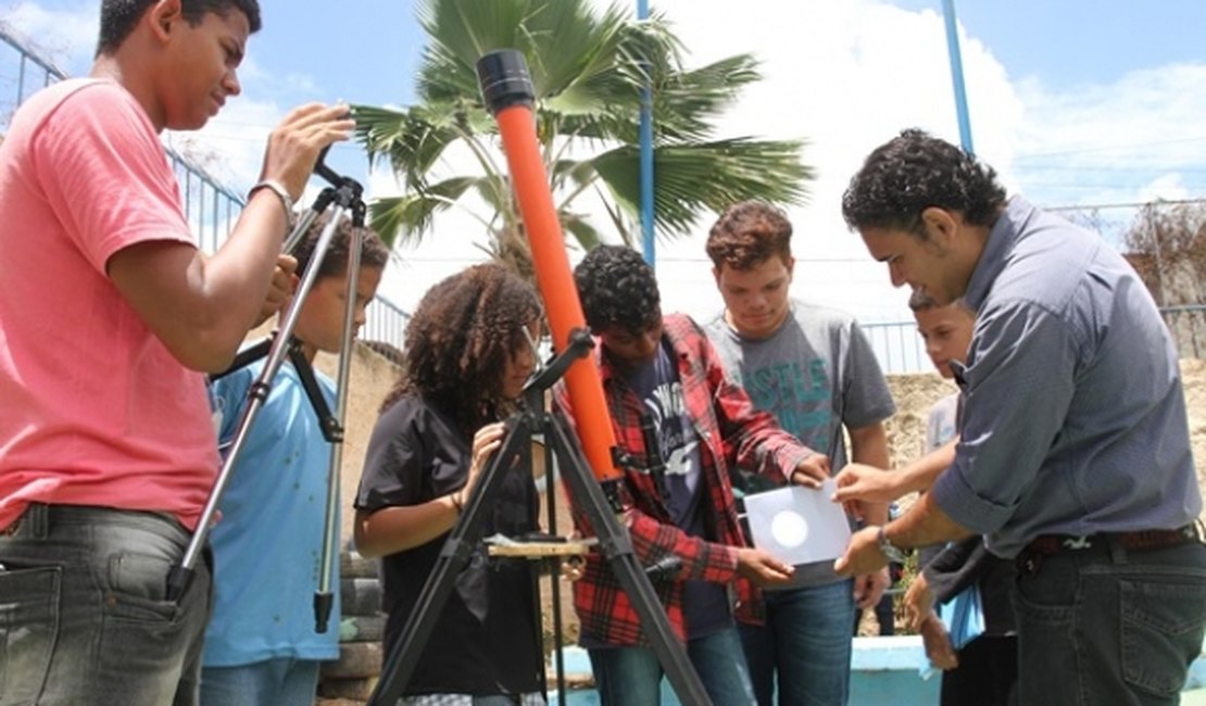Clubes de Astronomia melhoram aprendizagem de estudantes da rede estadual