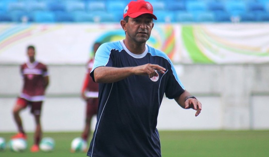 Sérgio China, ex- Salgueiro e Serra Talhada, é o novo técnico do Campinense