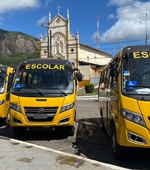 Prefeitura de Tanque d’ Arca aumenta a frota de ônibus escolares