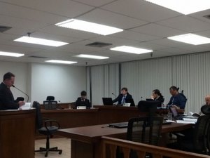 Pleno do STJD mantém punições a CSA e CRB por brigas no Alagoano