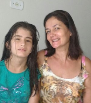 'Foi um alívio descobrir o autismo de minha filha', diz a mãe especial Luciana Barros