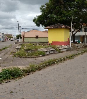 Criminoso invade casa em Arapiraca e furta celular, dinheiro e documentos
