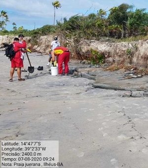 Nova mancha de óleo surge em praia de Ilhéus, na Bahia