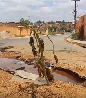 Vazamentos de água em bairros de Arapiraca revoltam moradores