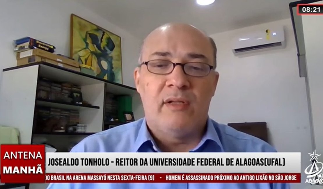 Reitor da Ufal se mostra confiante com governo Lula: “Eu vejo luz no final do túnel”