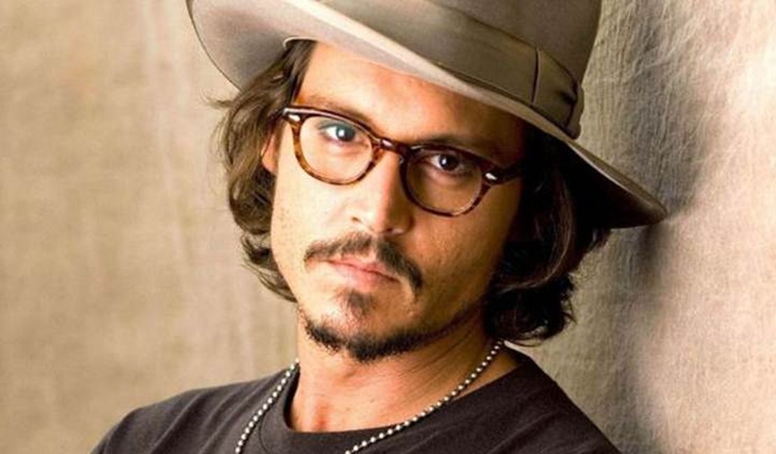 Johnny Depp é convidado a sair de Animais Fantásticos