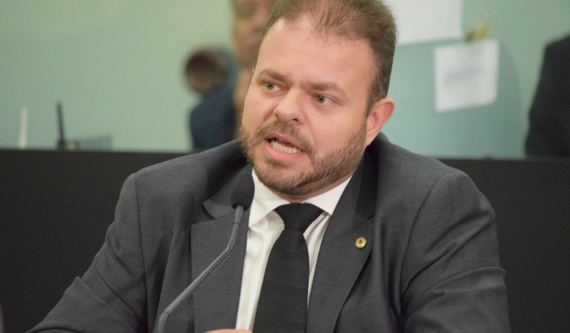 Léo Loureiro convoca audiência pública para prestação de contas dos recursos do SUS