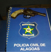 Dupla de assaltantes é presa com revólver na BR-101, em São Sebastião 
