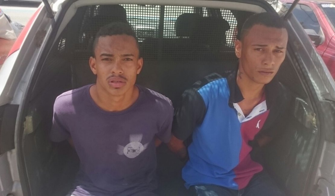 Após denúncia anônima, polícia prende dupla suspeita de tráfico de drogas na Vila Brejal