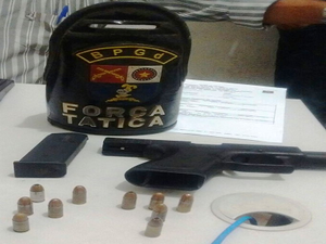 Força Tática prende jovem em posse de pistola com 10 munições intactas