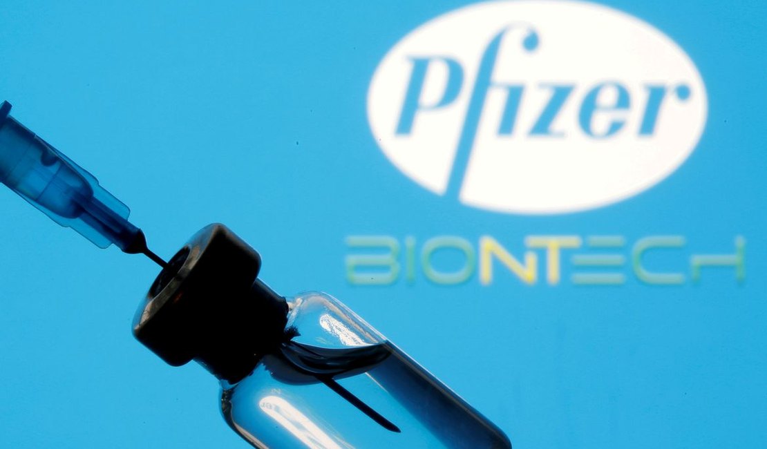 Vacina da Pfizer é 91% eficaz e protege contra variante sul-africana